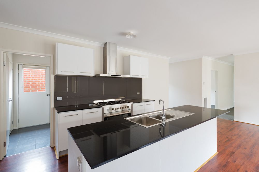 16 Fantail Way, BROOKFIELD, VIC 3338