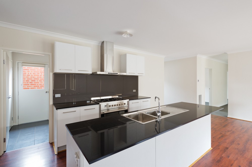 16 Fantail Way, BROOKFIELD, VIC 3338