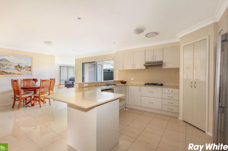 HAYWARDS BAY, NSW 2530