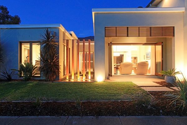 12 Burdekin Boulevard, WATERWAYS, VIC 3195