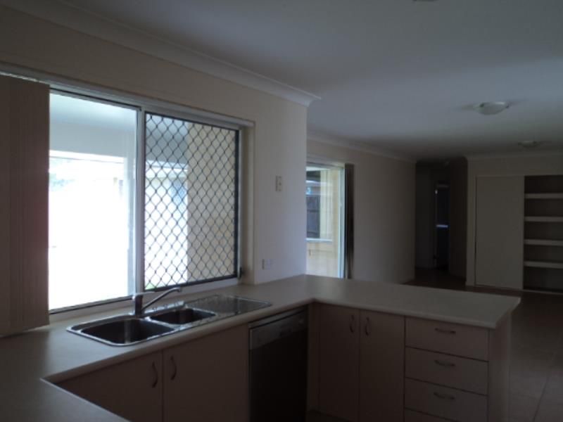 17 Coffey Court, BEACHMERE, QLD 4510