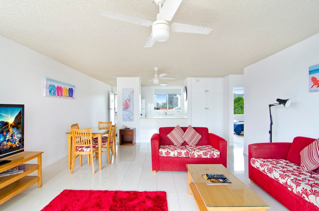 12 "Wyuna" 82 The Esplanade, BURLEIGH HEADS QLD 4220