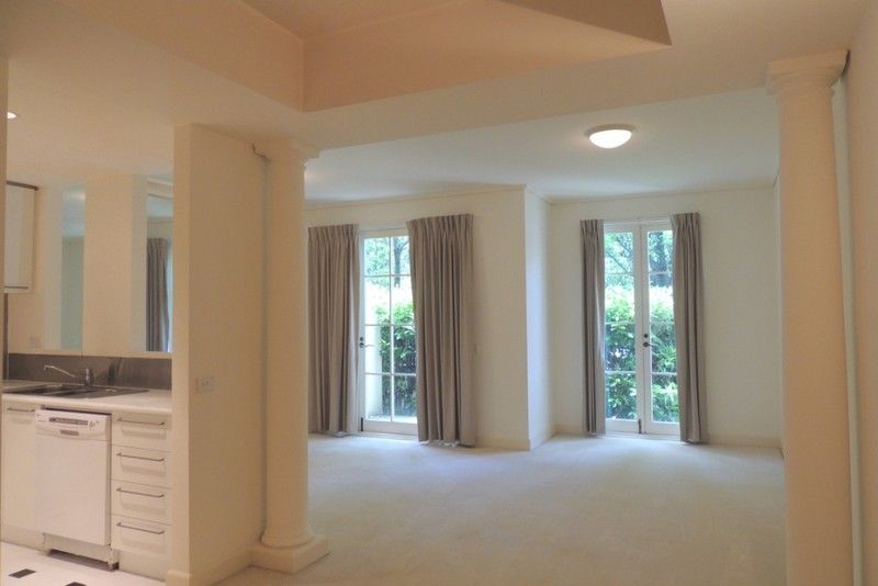 23/221 Wellington Parade South, MELBOURNE, VIC 3000