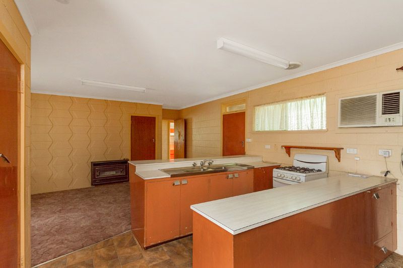 4 Anita Avenue, DINGLEY VILLAGE, VIC 3172