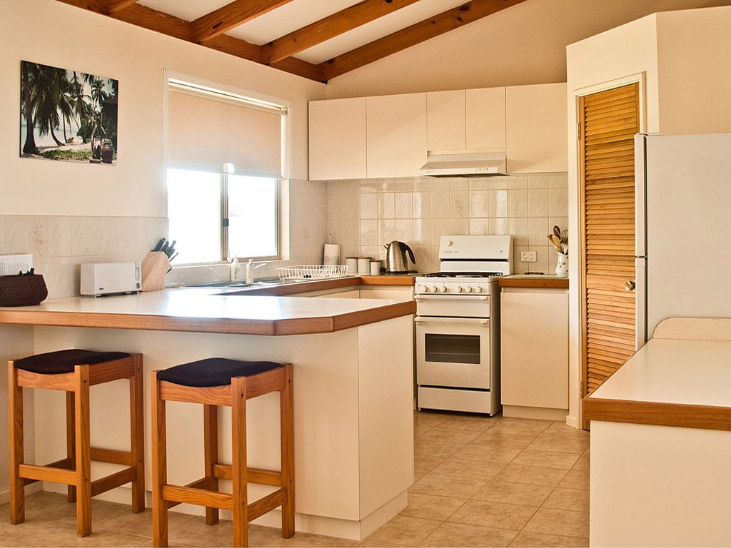 1 Heales Way, GREEN HEAD, WA 6514