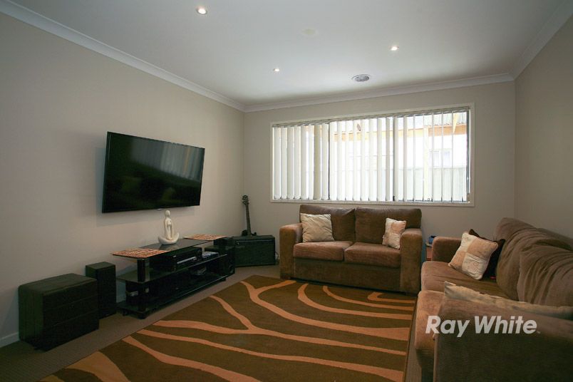 19 Northumbria Street, CRANBOURNE EAST, VIC 3977