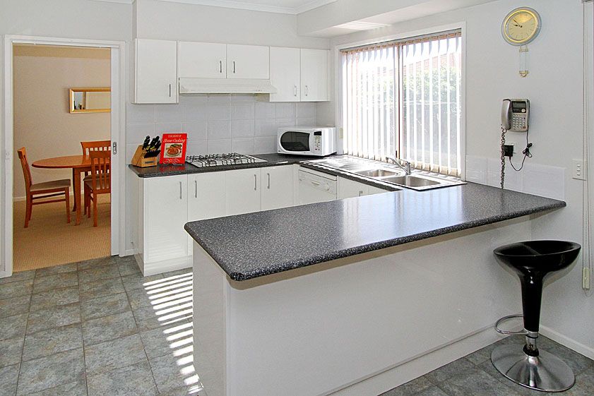 17 Henry Cable Court, MILL PARK, VIC 3082