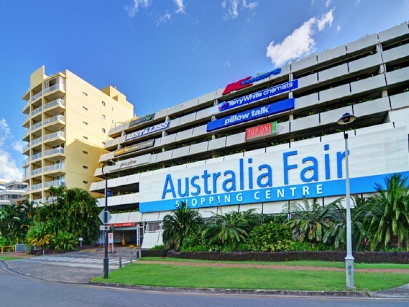 30 Marine Parade, SOUTHPORT QLD 4215