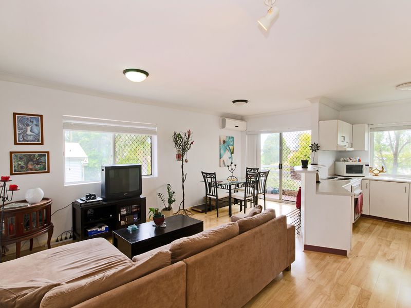 2 Surrey Street, NUNDAH QLD 4012