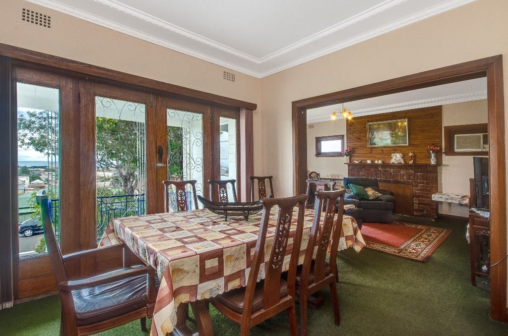 2a Strathearn Avenue, WOLLONGONG, NSW 2500