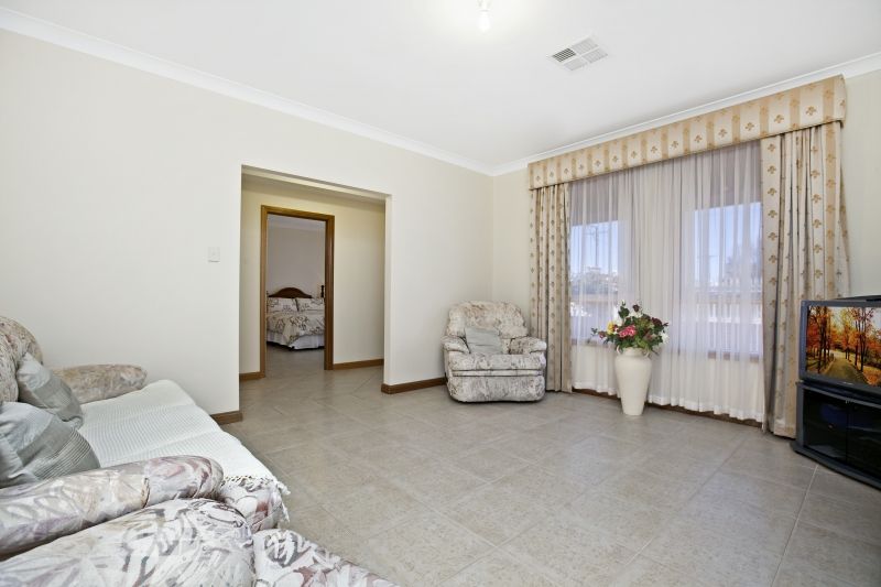 32 Green Avenue, SEATON, SA 5023