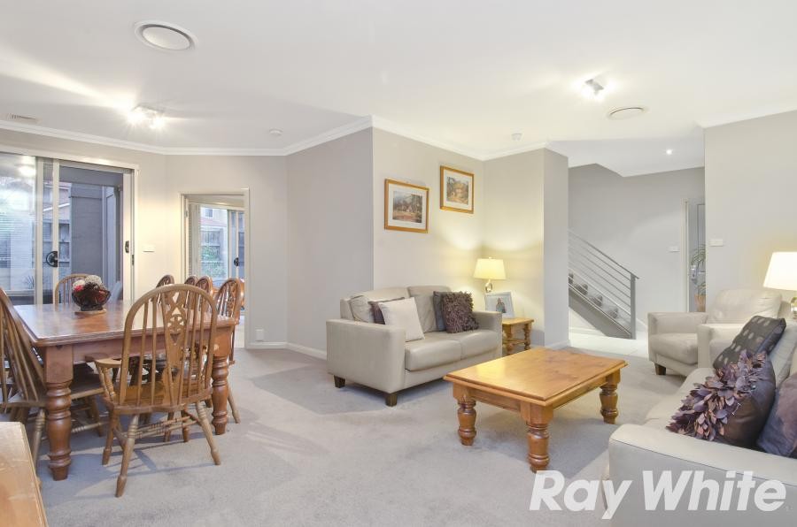 21/11 Harrington Avenue, CASTLE HILL, NSW 2154