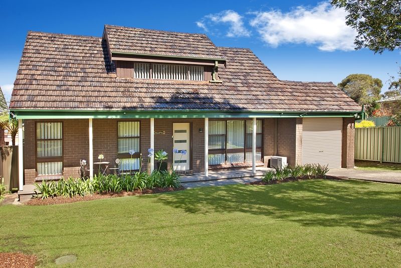 3 Renmark Place, ENGADINE NSW 2233
