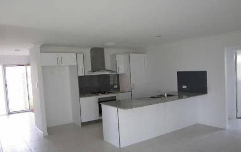 22 Samuel Drive, YAMANTO, QLD 4305