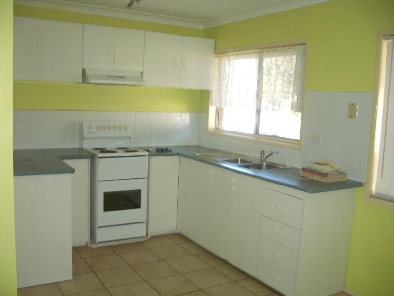 39 Samsonvale Road, STRATHPINE, QLD 4500