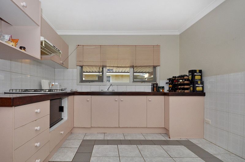 37 Swincer Way, KOONDOOLA, WA 6064