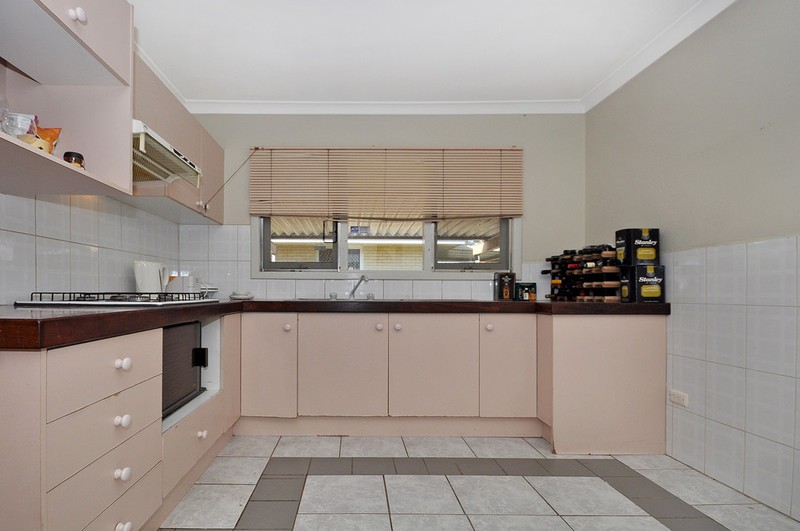 37 Swincer Way, KOONDOOLA, WA 6064