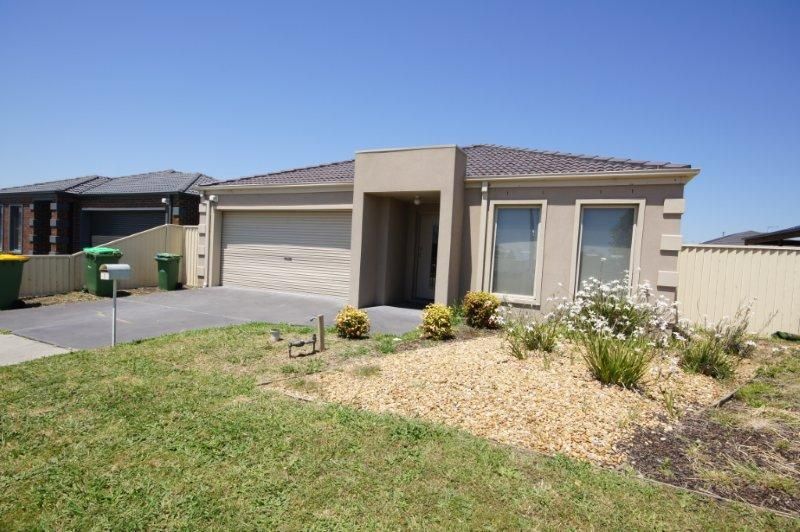 3 Delft Place, PAKENHAM, VIC 3810
