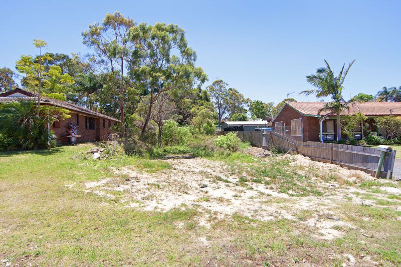 15 Eyre Crescent, SAN REMO, NSW 2262