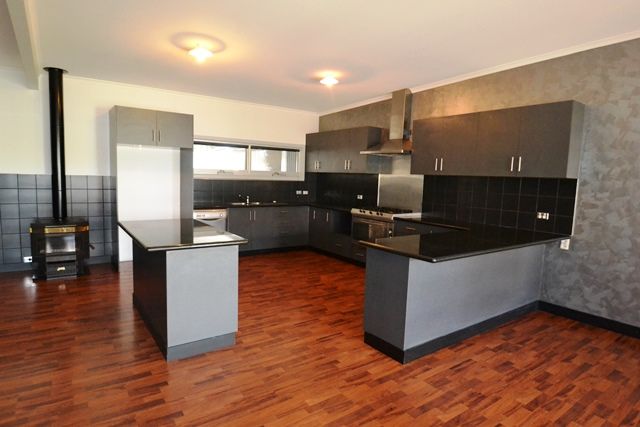 27 Highlands Road, SEYMOUR, VIC 3660
