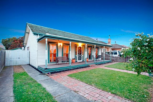 60 Lloyd Avenue, RESERVOIR, VIC 3073