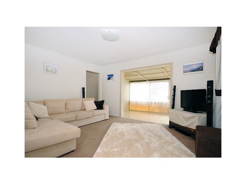 8 Koombarra Street, HARLAXTON, QLD 4350