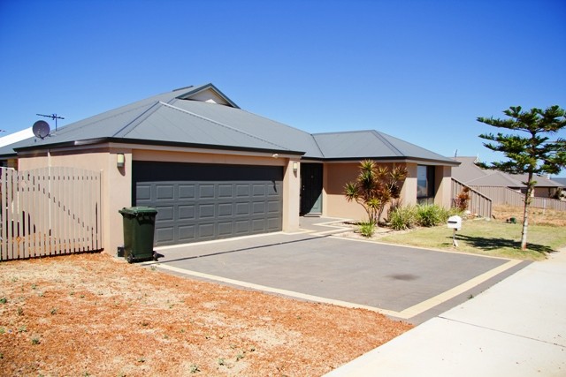 18 Neptune Corner, GLENFIELD, WA 6532