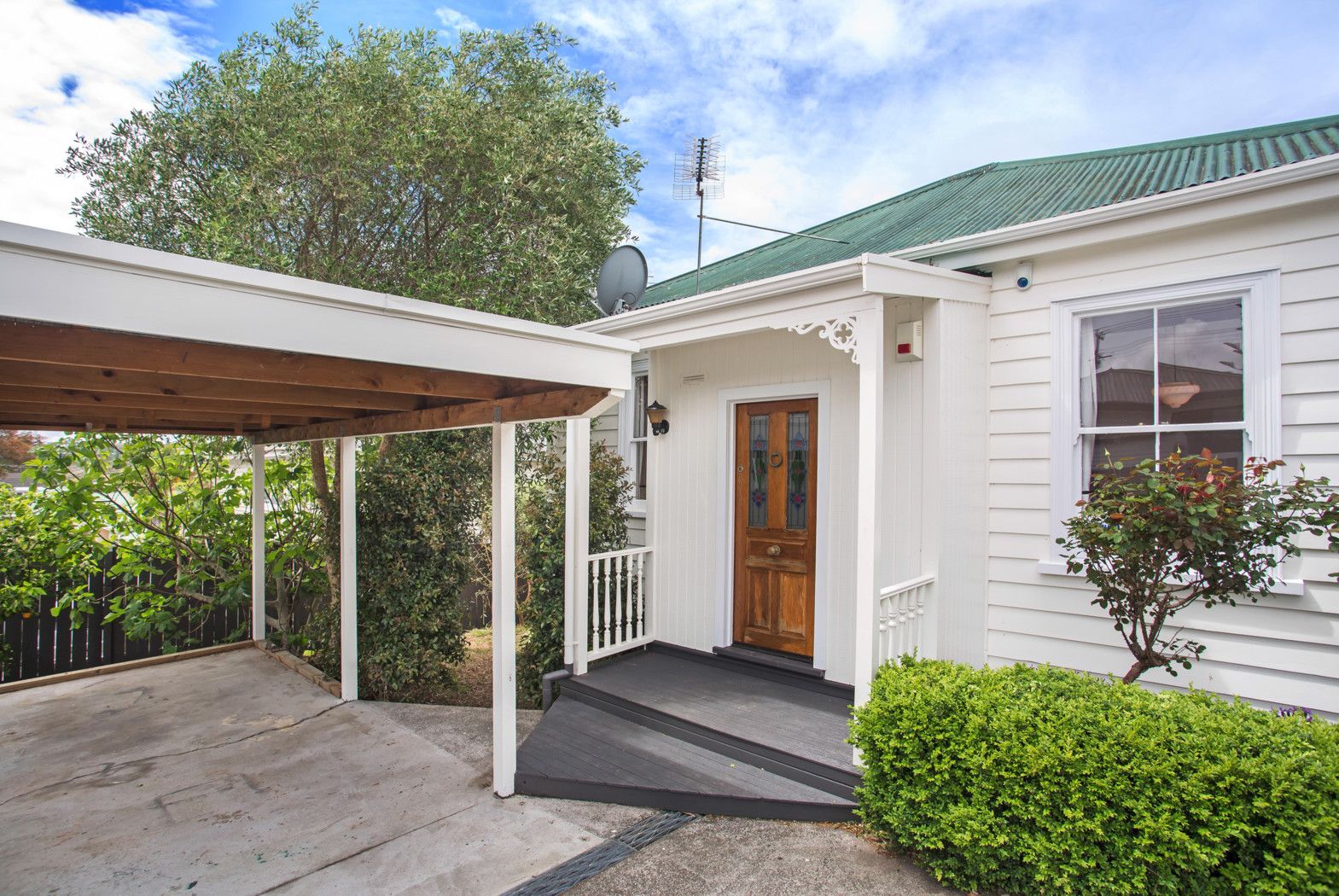 313 Rangatira Road, BEACH HAVEN, North Shore City