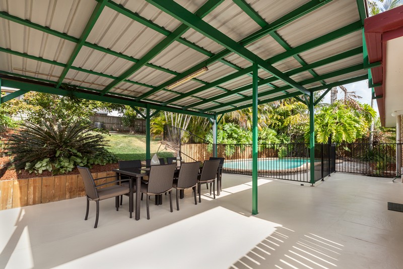 17 Finfoot Street, ROCHEDALE SOUTH, QLD 4123