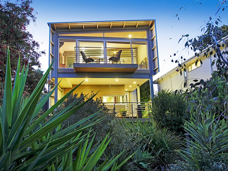 8 Seaview Parade, BELMONT, VIC 3216