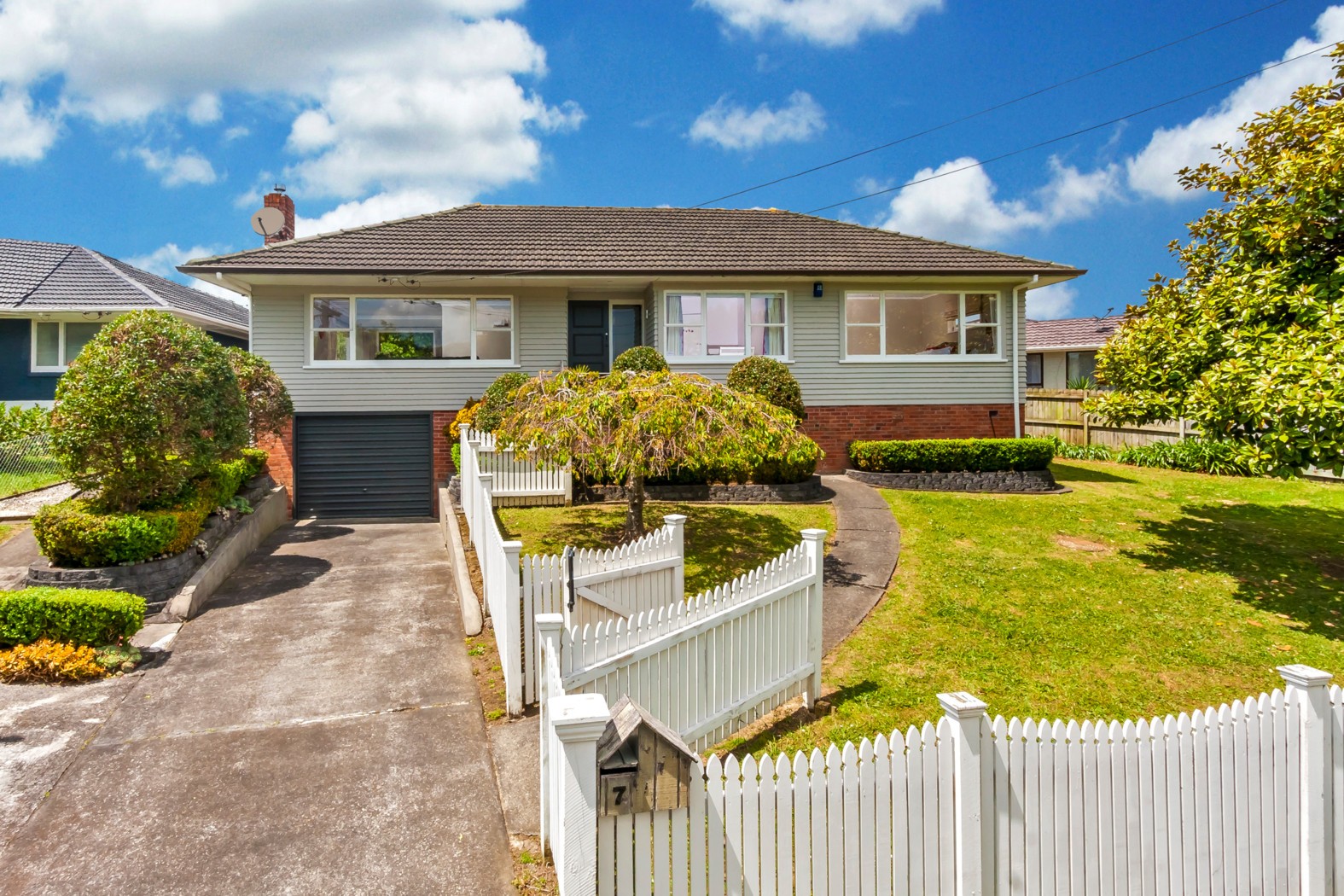 7 Angelo Avenue, Howick, Manukau City