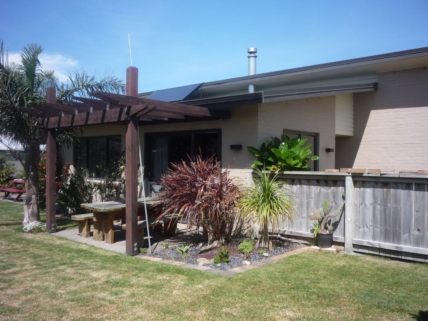 WAIUKU, Franklin