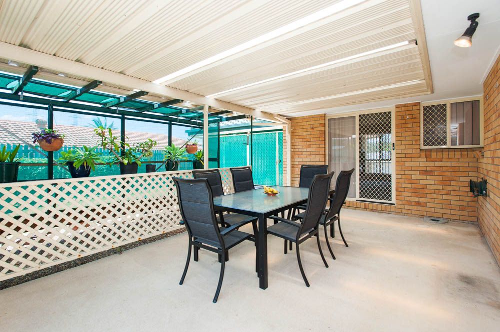 39 Blue Grass Crescent, EIGHT MILE PLAINS, QLD 4113