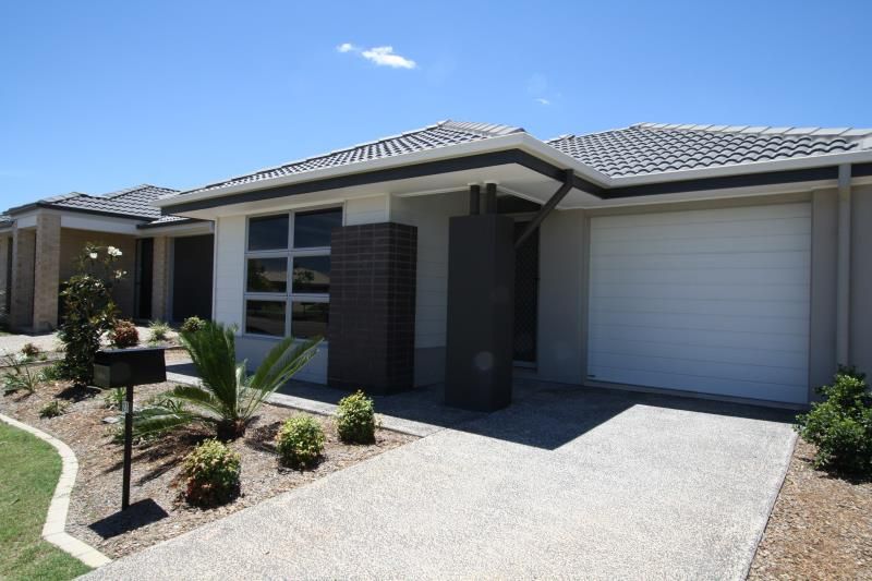 27 Dickson Crescent, NORTH LAKES, QLD 4509