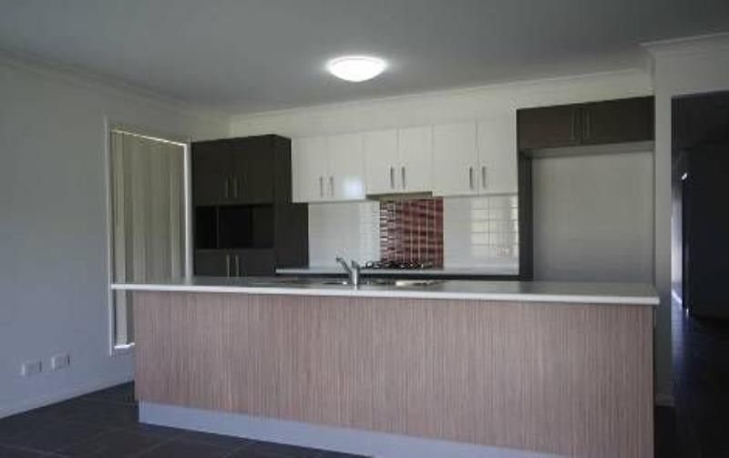 7 Bignonia Close, HEATHWOOD, QLD 4110