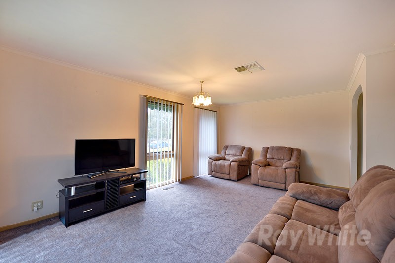 12 Bark Avenue, ROWVILLE, VIC 3178