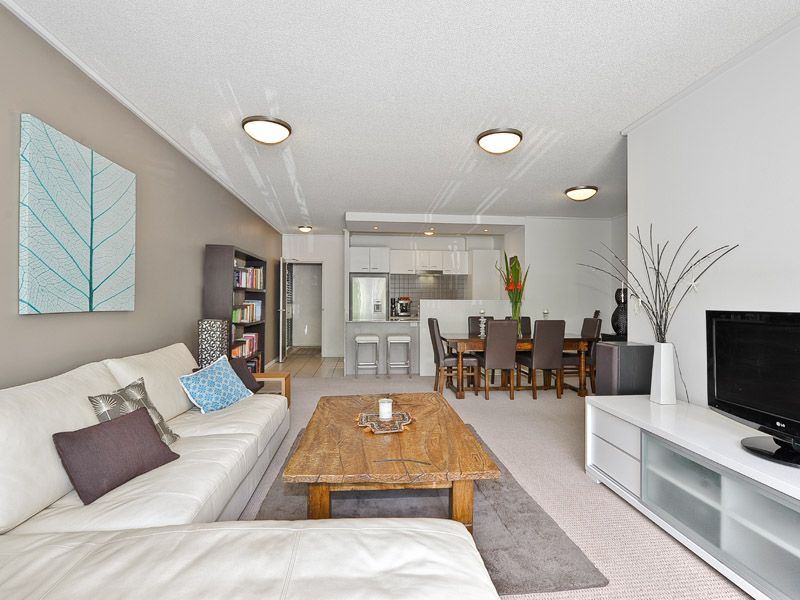 302/71 Beeston Street, Teneriffe, QLD 4005