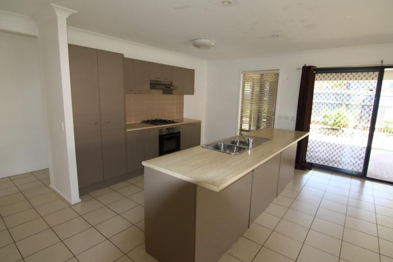 39 Allison Drive, KALLANGUR, QLD 4503