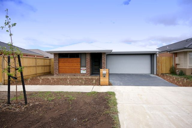 21 Markbeech Crescent, OFFICER, VIC 3809