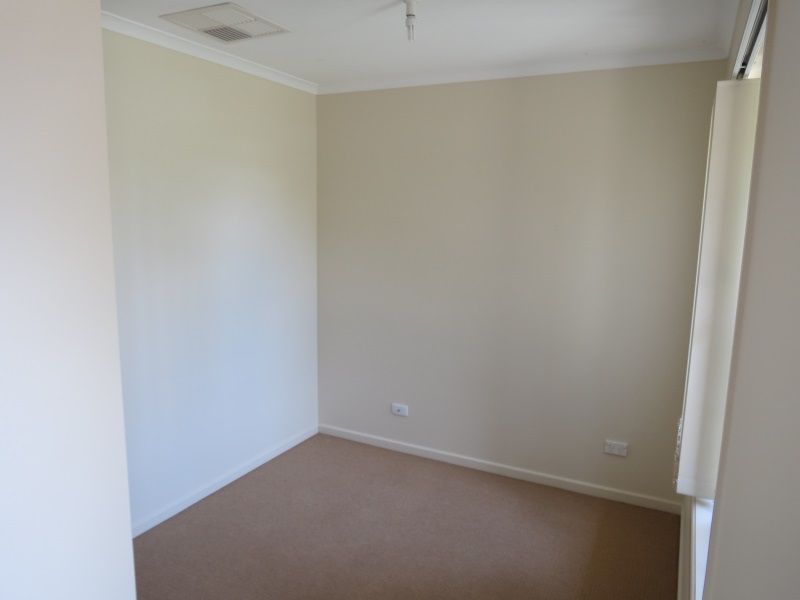 95 MOODY Street, EMERALD, QLD 4720