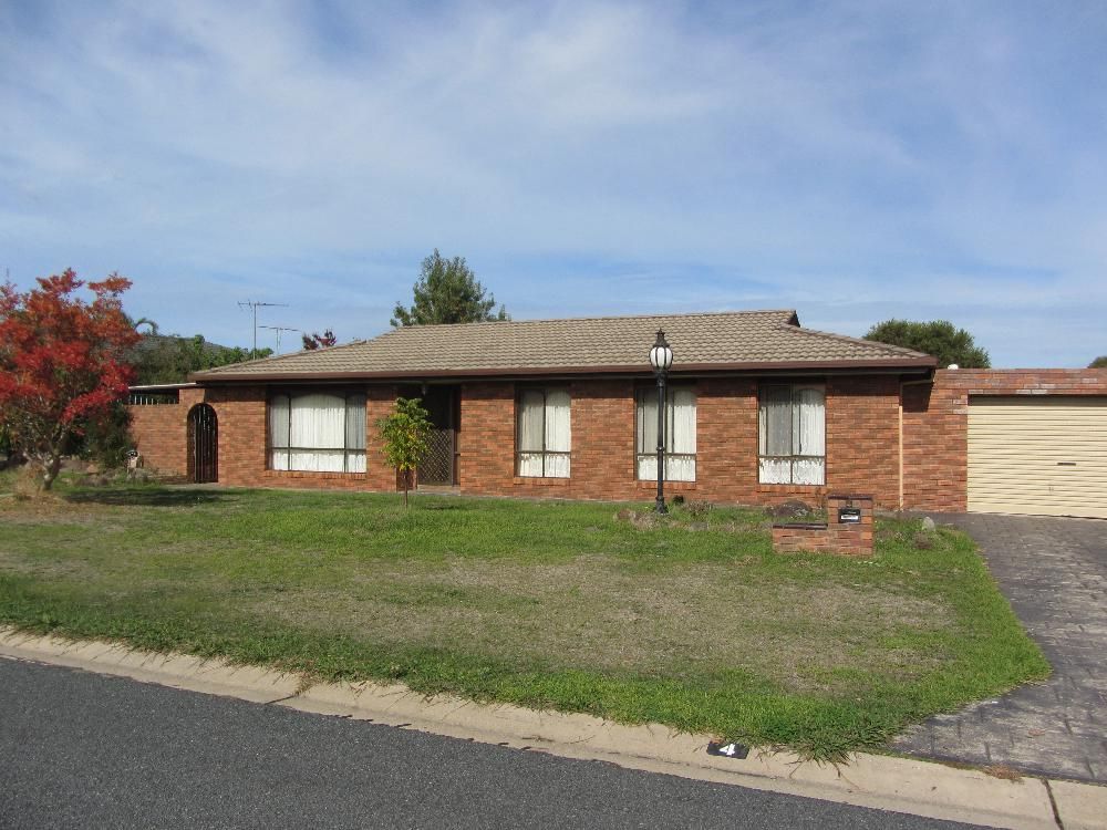 4 Candlebark Street, THURGOONA NSW 2640