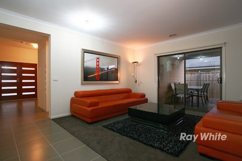 24 Aquanita Close, LYNDHURST, VIC 3975
