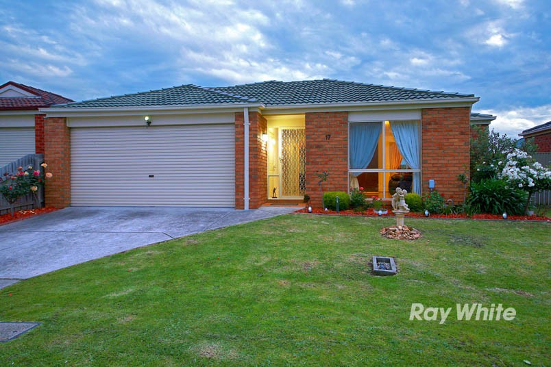 17 Bookham Way, CRANBOURNE WEST, VIC 3977