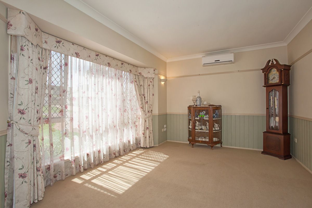 10 Hillcrest Court, KEARNEYS SPRING, QLD 4350