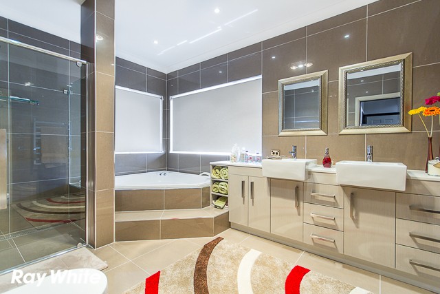 2 Brewon Close, BOSSLEY PARK, NSW 2176