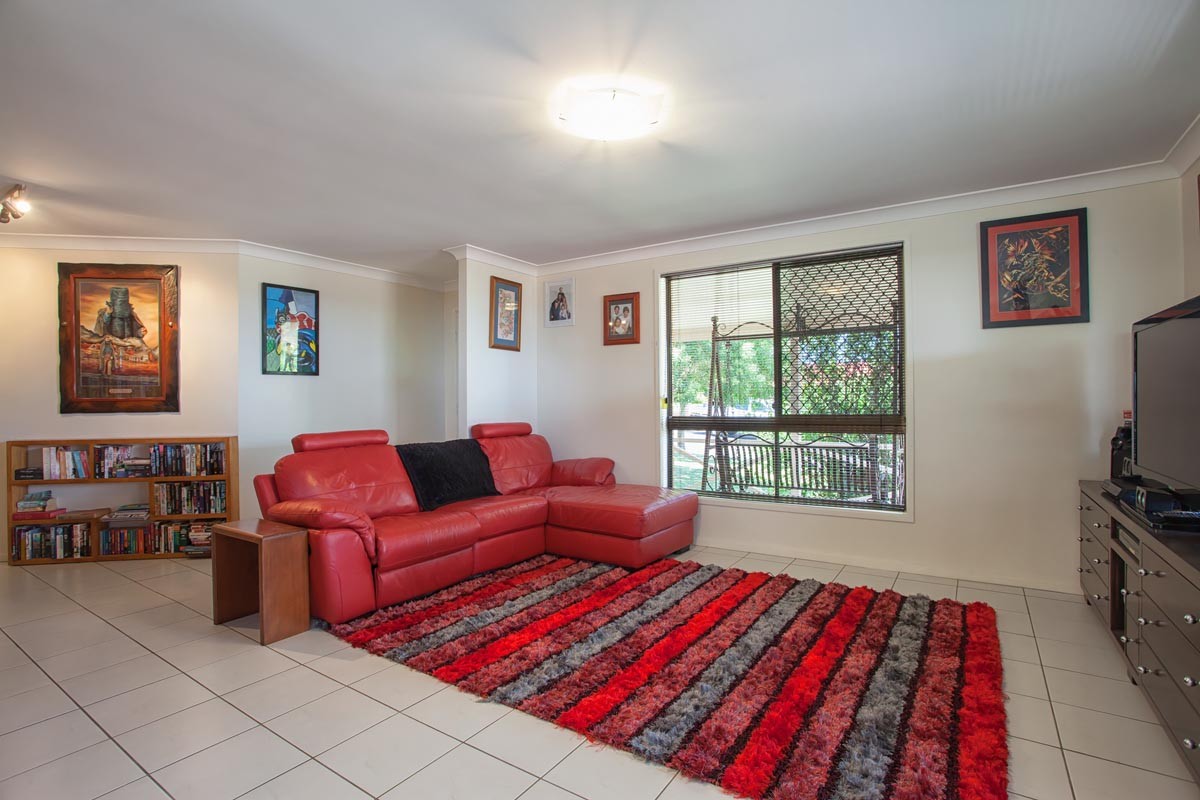 27 Banksia Street, NEWTOWN, QLD 4350