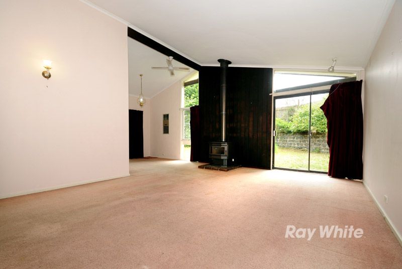 5 Dewar Court, FERNTREE GULLY, VIC 3156