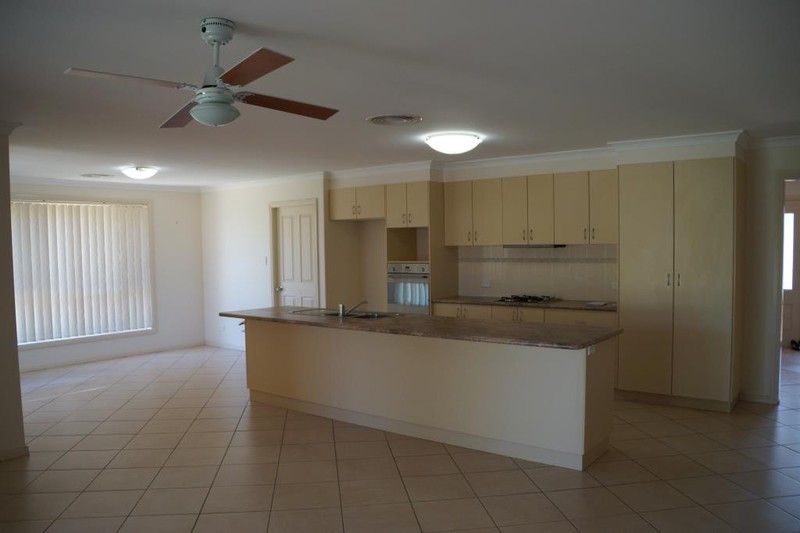 10 William Farrer Drive, DUBBO, NSW 2830