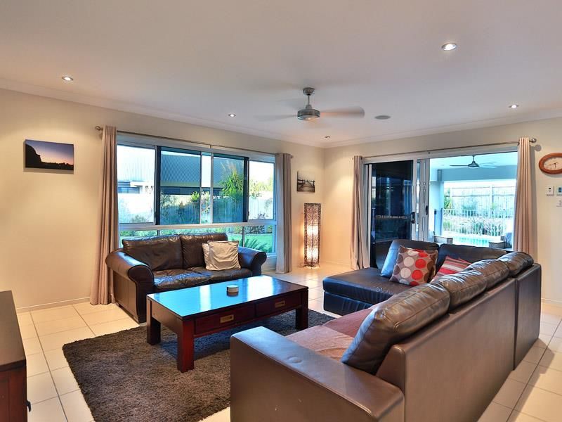 19 Swan Parade, WARNER, QLD 4500
