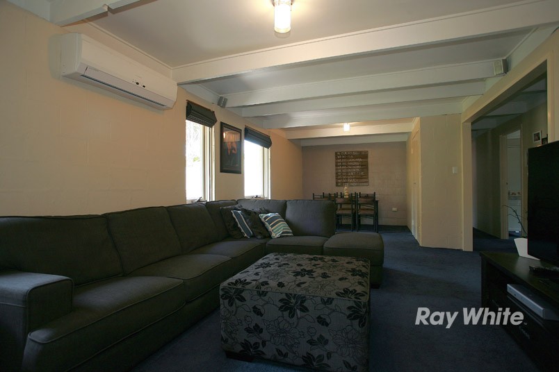 8 Curtis Court, CRANBOURNE, VIC 3977